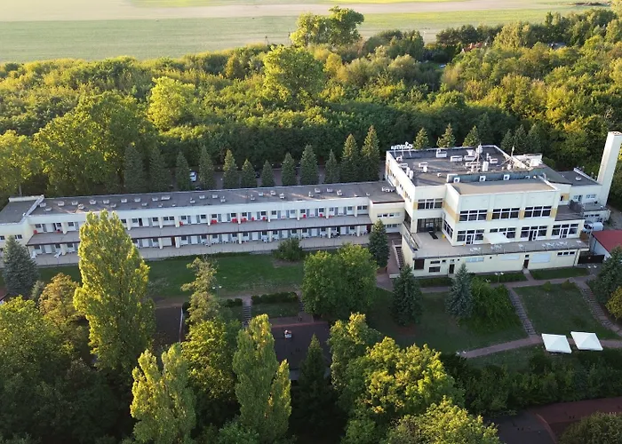 Ośrodek wypoczynkowy Geovita W Jadwisinie 3*